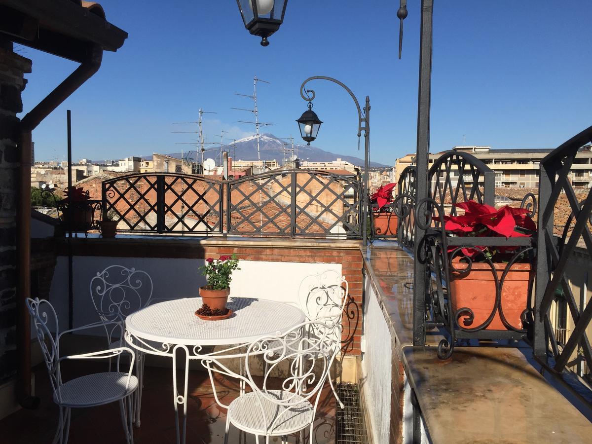 Casa Felice Nel Centro Storico, Tra Etna E Mare Lägenhet Catania Exteriör bild